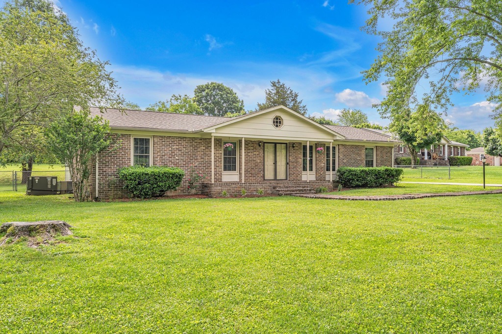 For Sale 26 Lancer Dr, Fayetteville, TN 37334