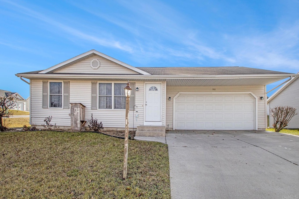 981 Sharon Ct, Middlebury, IN 46540 Recently Sold