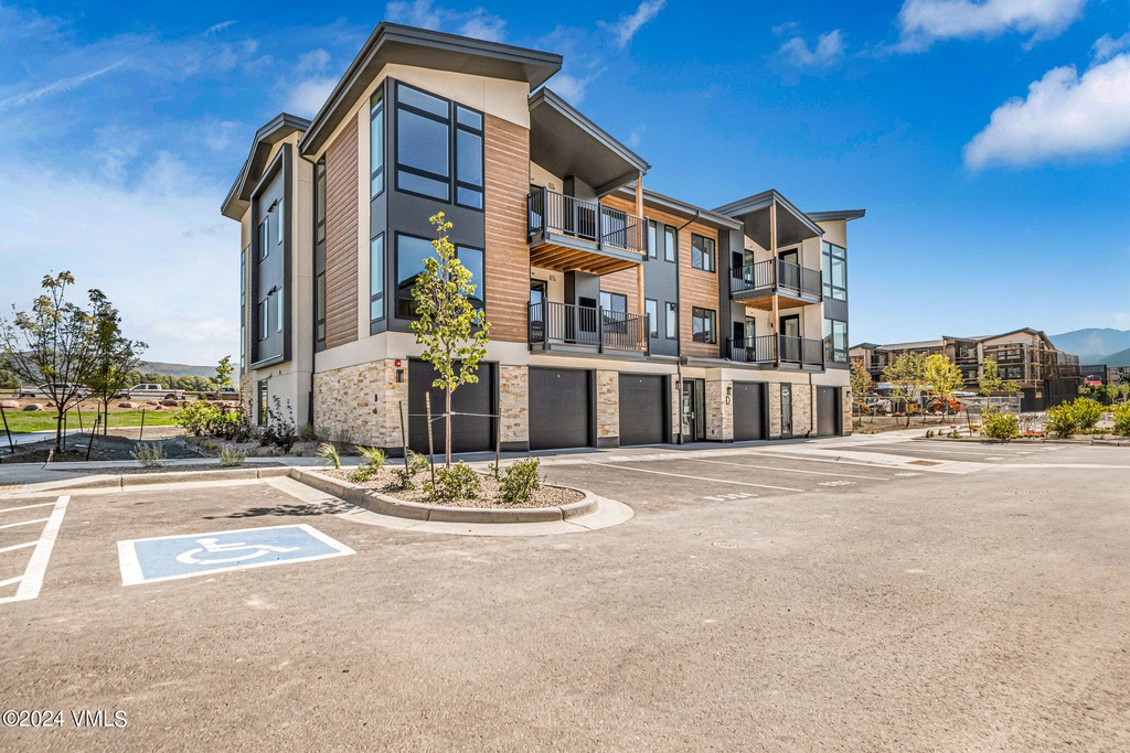 91 Mount Hope Cir Unit D101  