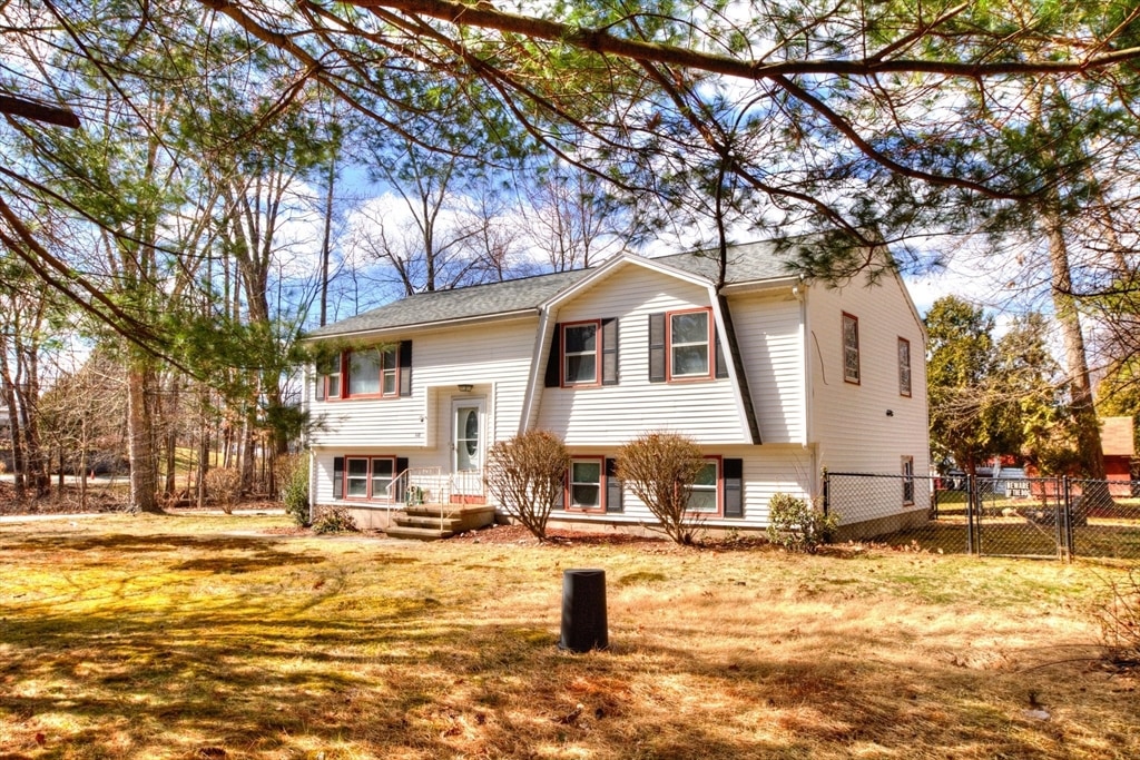 118 Willowdale Rd, Tyngsboro, MA 01879 | Homes.com