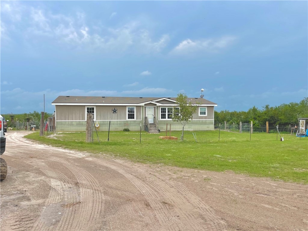 170 Rd, West, TX 78022 For Sale