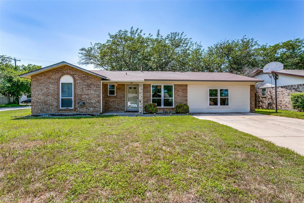 6051 Lalagray Ln, Watauga, TX 76148 | MLS# 20600637 | Homes.com