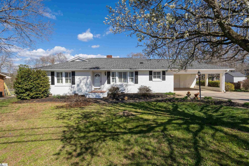 202 Hunts Bridge Rd, Greenville, SC 29617 | MLS# 1516163 | Homes.com