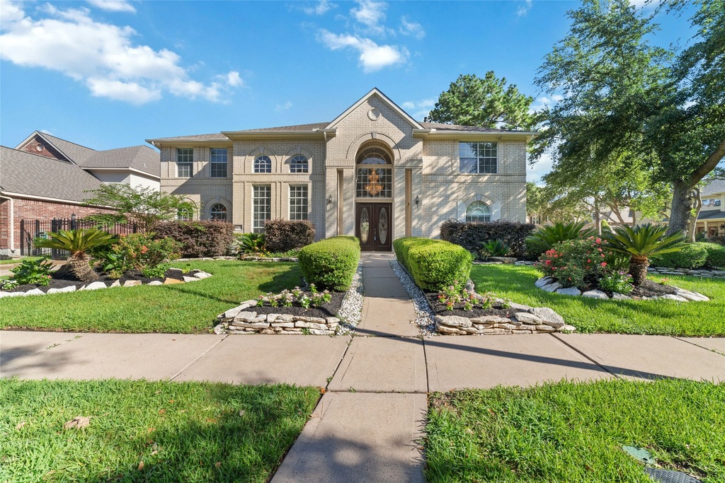 For Sale 16602 Blue Vista Dr, Houston, TX 77095