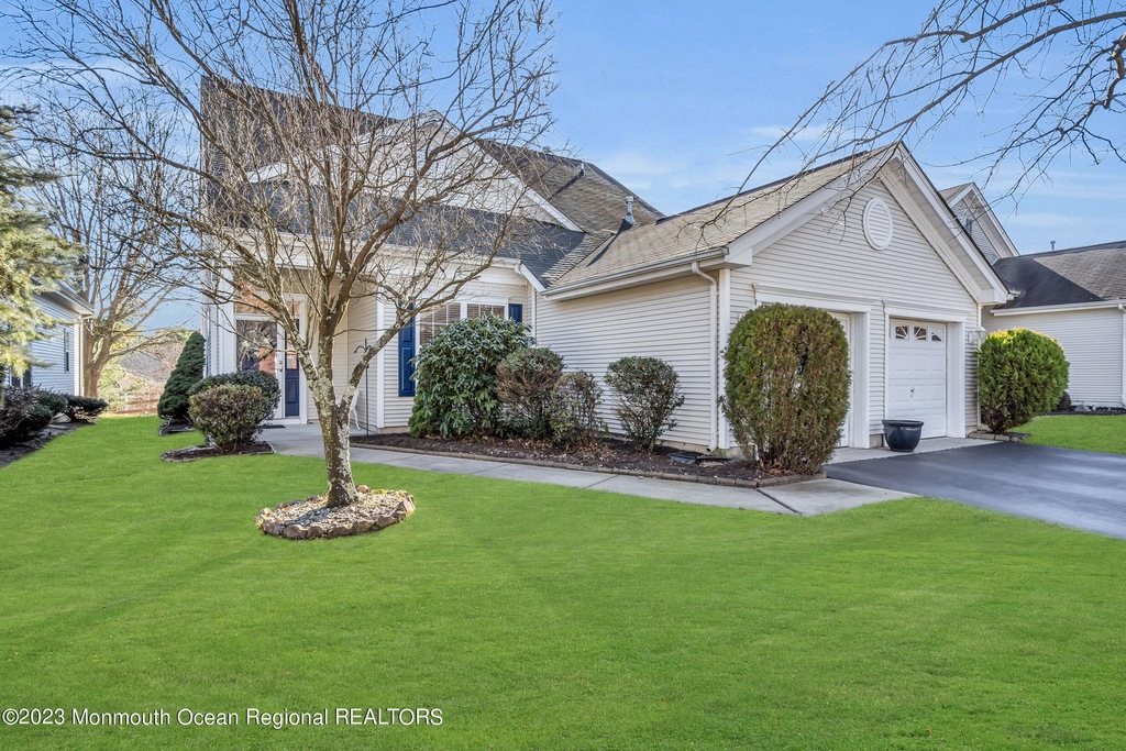 55 Silverside Rd, Lakewood, NJ 08701 MLS 22301106