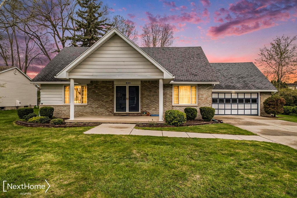 223 Cedarwood Dr, Flushing, MI 48433 MLS 50139766