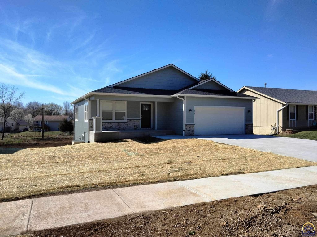 250 E 6th St, Auburn, KS 66402 | MLS# SUN233124 | Homes.com