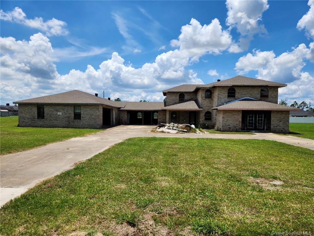 1410 Erika Dr, Iowa, LA 70647
