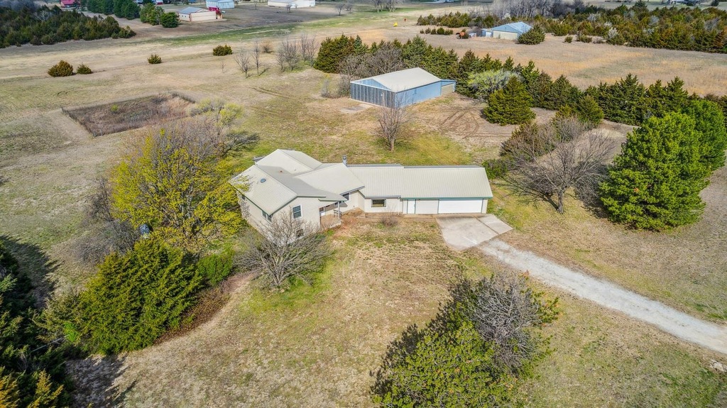 8381 Kanza Ln, Udall, KS 67146 | MLS# SCK636531 | Homes.com