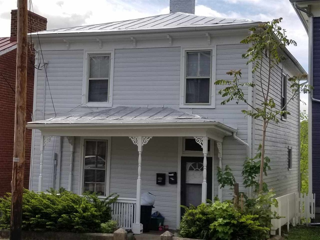 822 W Beverley St, Staunton, VA 24401 Recently Sold