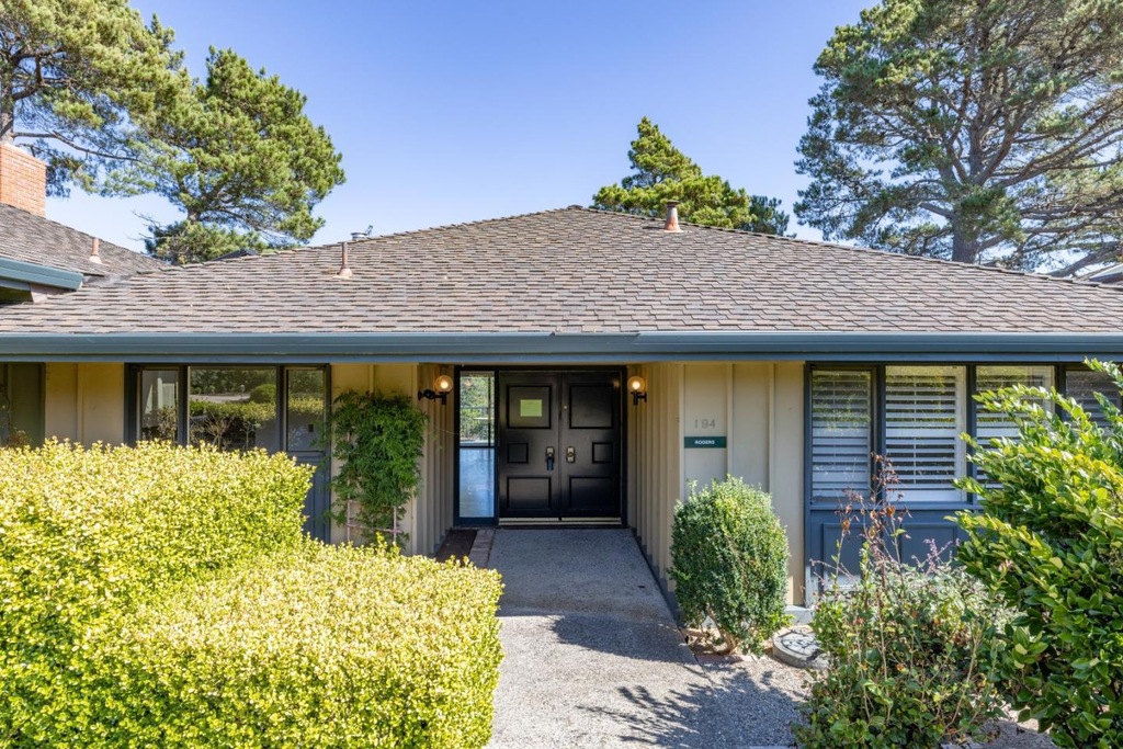 194 Del Mesa Carmel Unit 194, Carmel, CA 93923 For Sale