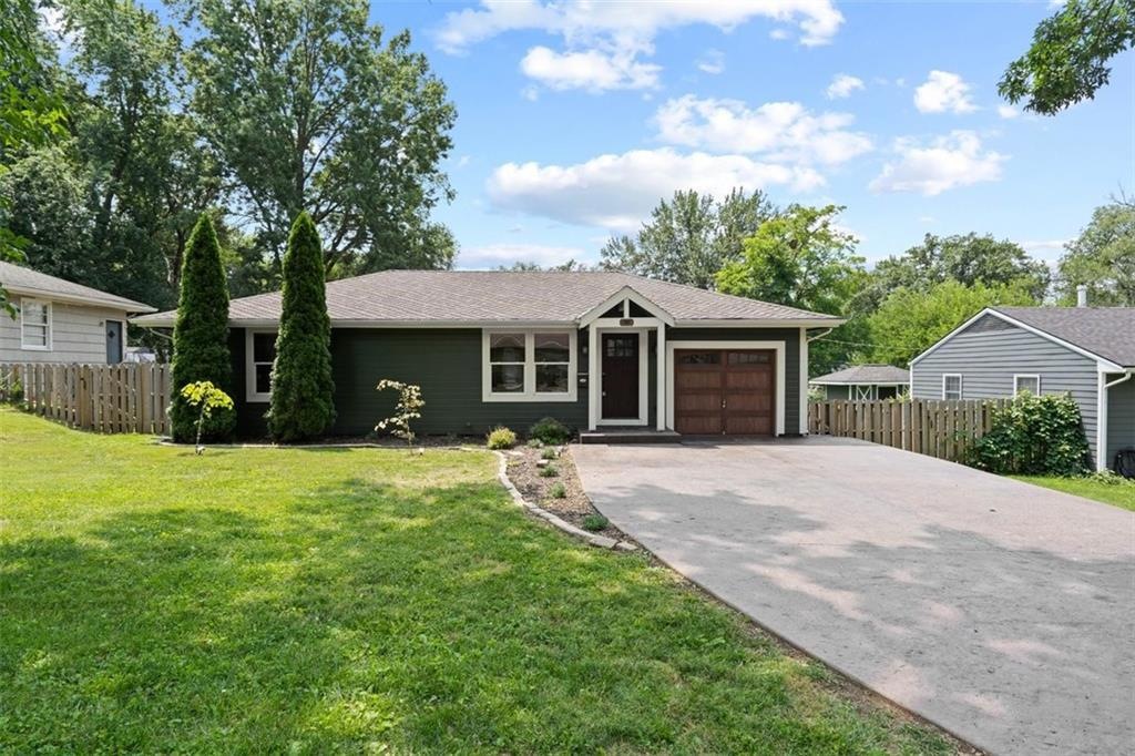 7917 W 85th St, Overland Park, KS 66212 | MLS# HMS2500501 | Homes.com