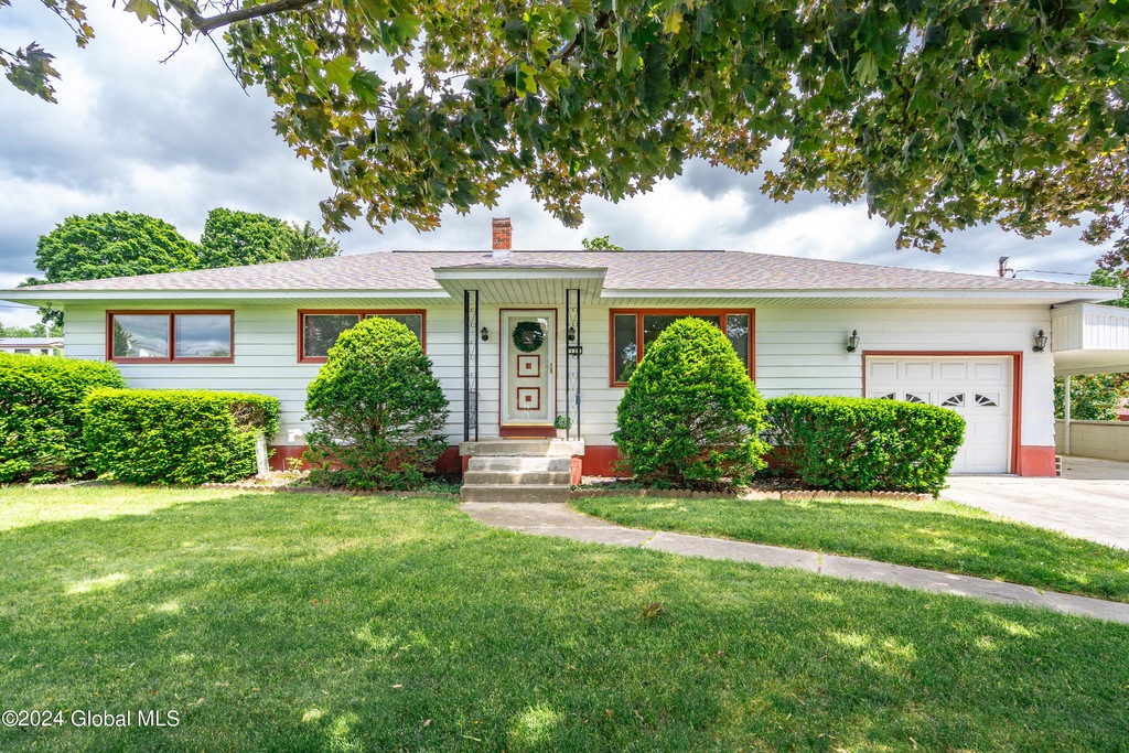 137 Middletown Rd, Waterford, NY 12188 MLS 202419273