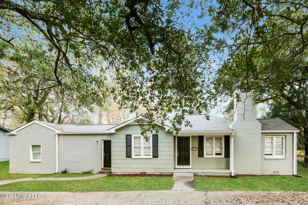 4306 Hanging Moss Rd, Jackson, MS 39206 MLS 4080447