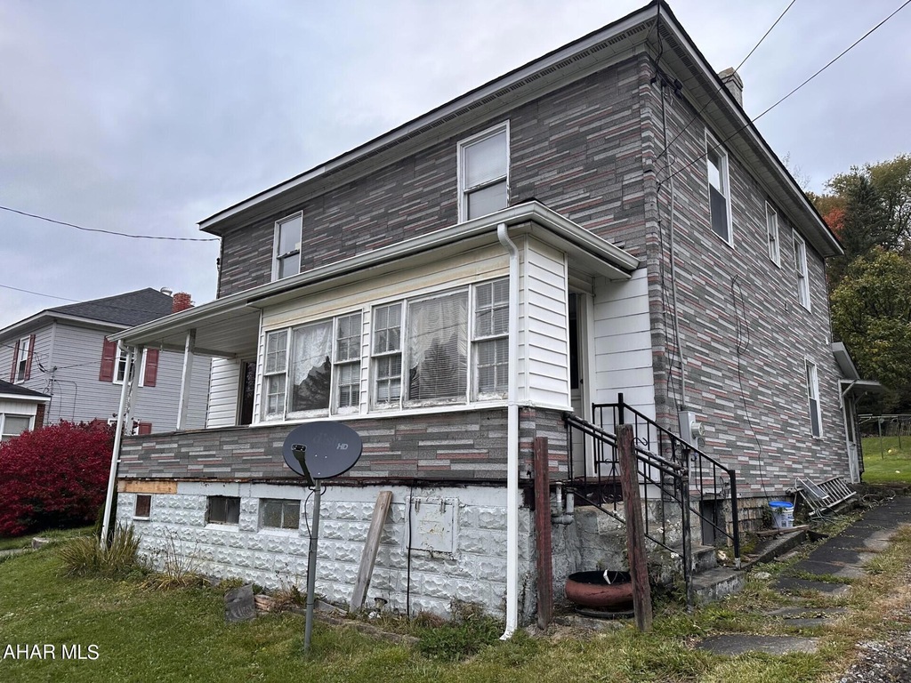 205 20 Row Rd, Colver, PA 15927 MLS 73329