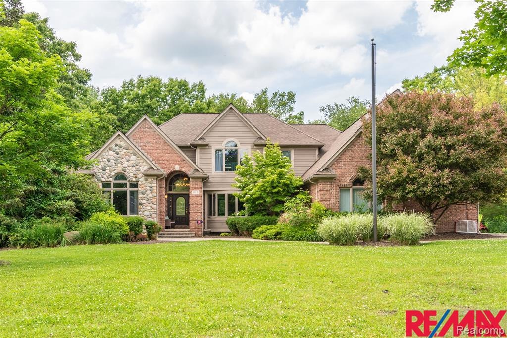 917 Knob Creek Dr, Rochester, MI 48306 MLS 20240039751