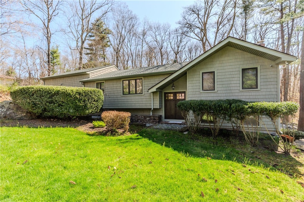 12 Burlingame Rd, Smithfield, RI 02917 MLS 1357732