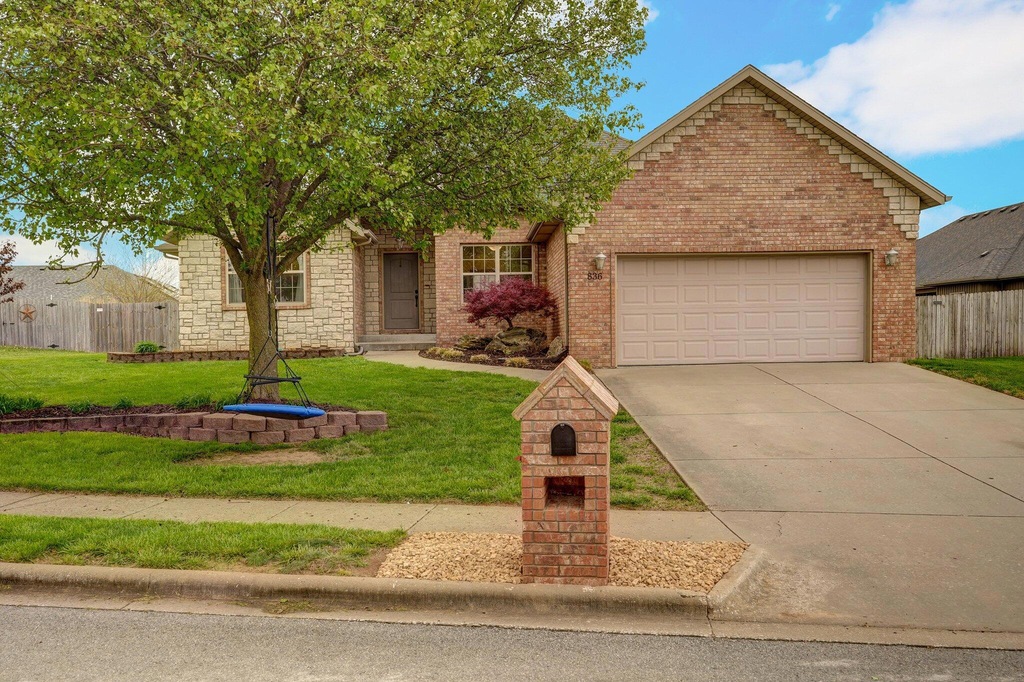 836 S Cobble Creek Blvd, Nixa, MO 65714 MLS 60265521