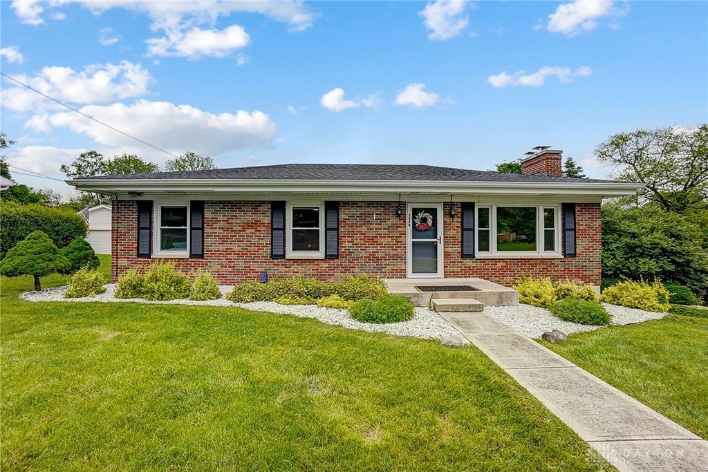 3580 Roselawn Dr, Beavercreek, OH 45430 MLS 911156