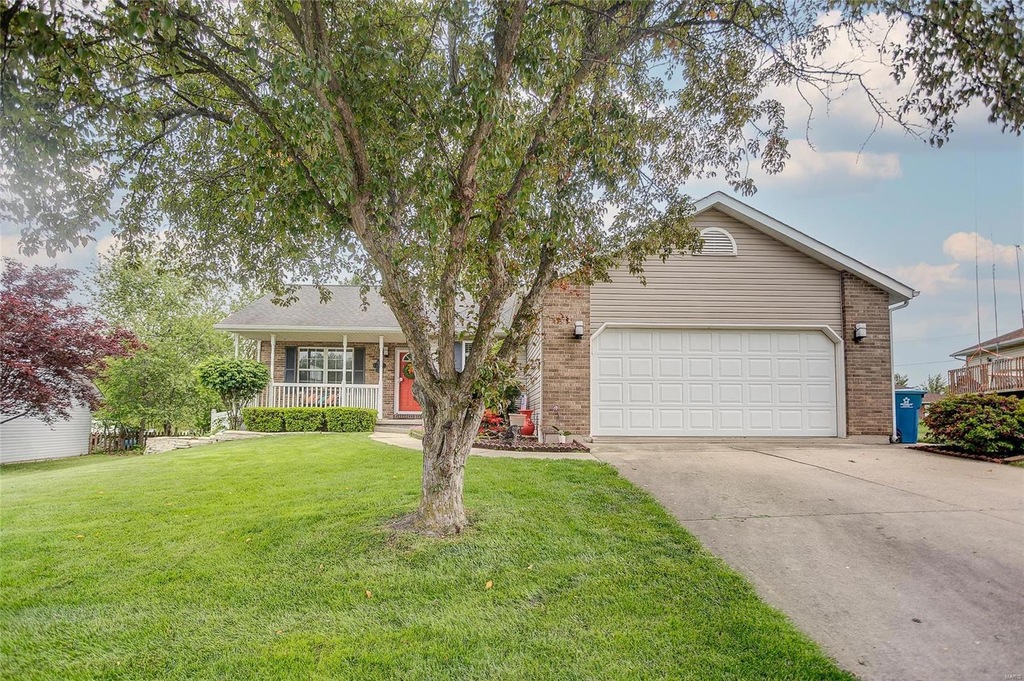 2845 Larkspur Dr Highland IL 62249 Homes com 2845 Larkspur Dr Highland IL 62249 Homes com