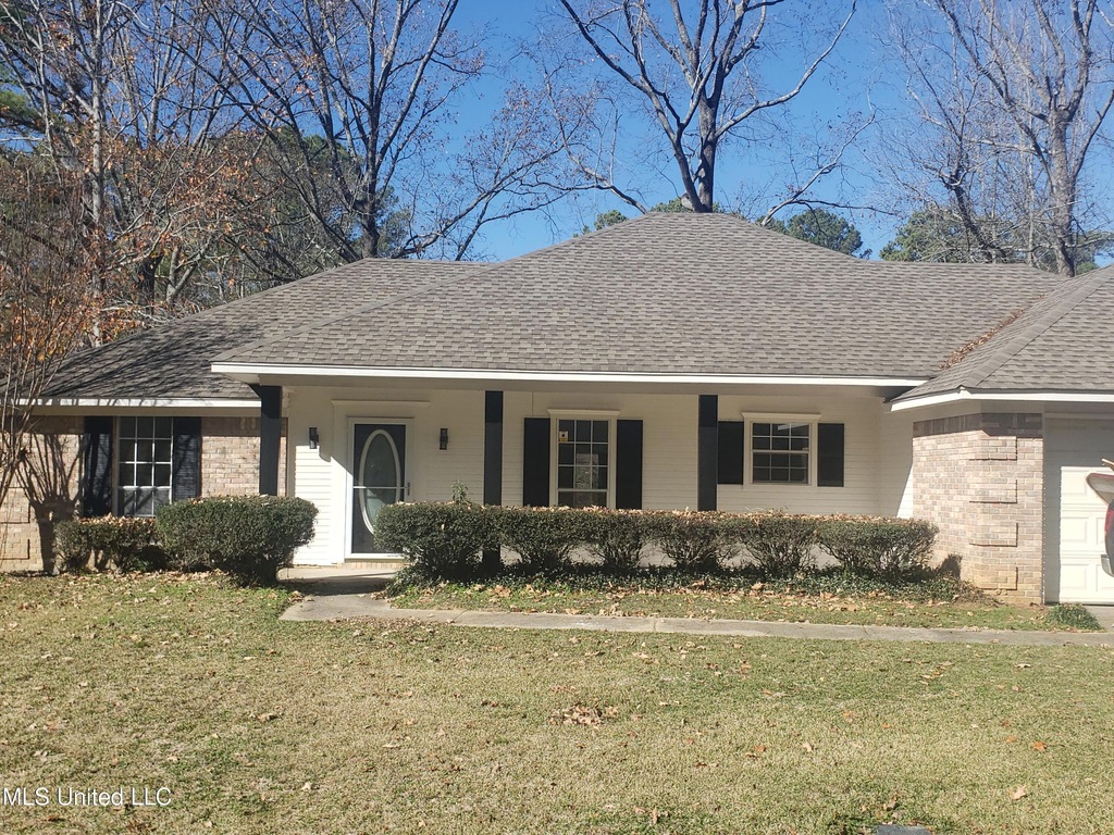 347 Barfield Dr, Byram, MS 39272 MLS 4066933