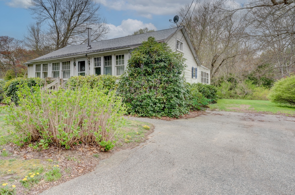 31 Falls Bashan Rd, Moodus, CT 06469 MLS 24014521