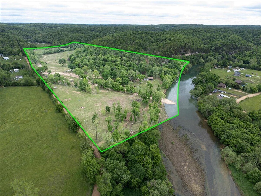 2008 Skaggs Hollow Rd, Pineville, MO 64856 | MLS# 60267647 | Homes.com