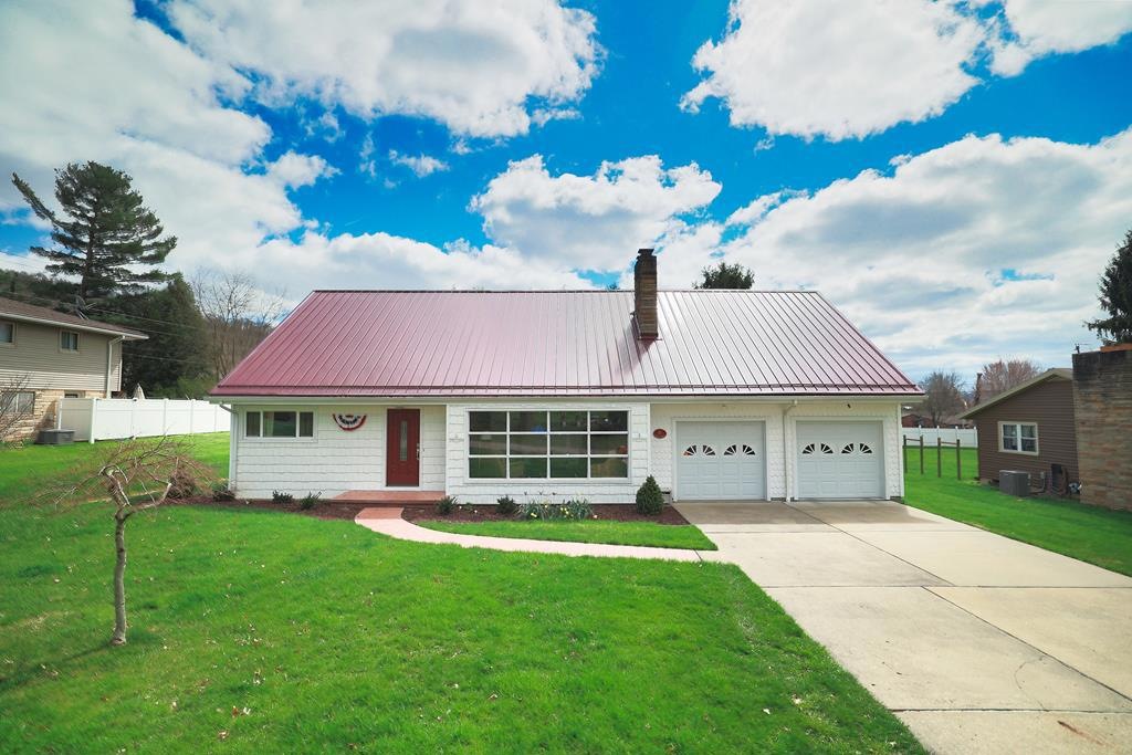 121 Fairview Dr, New Martinsville, WV 26155 For Sale