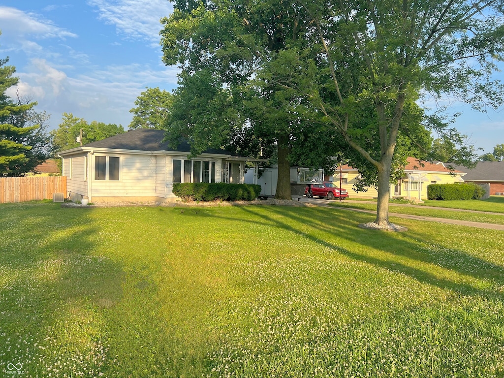 403 S 4th Ave, Beech Grove, IN 46107 | MLS# MBR21986019 | Homes.com