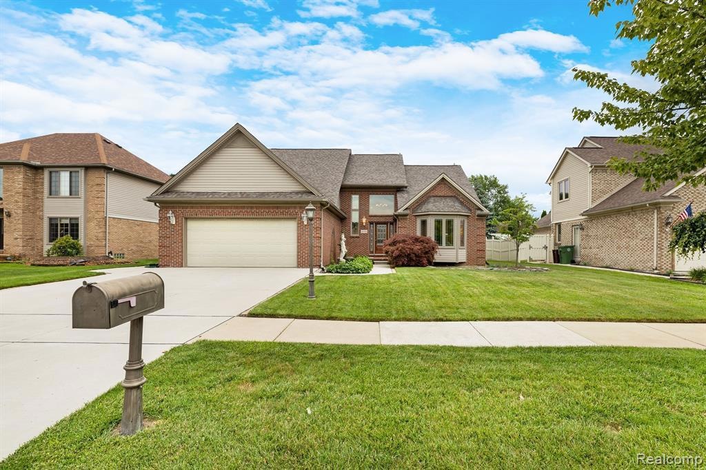 Sold 16701 Rosa Ln Unit 7, Southgate, MI 48195 | Homes.com