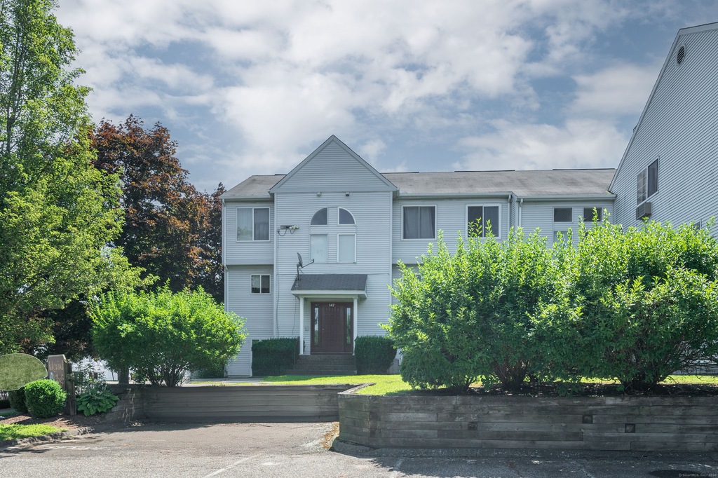 147 Hamden Ave Unit E, Waterbury, CT 06704 MLS 24032160