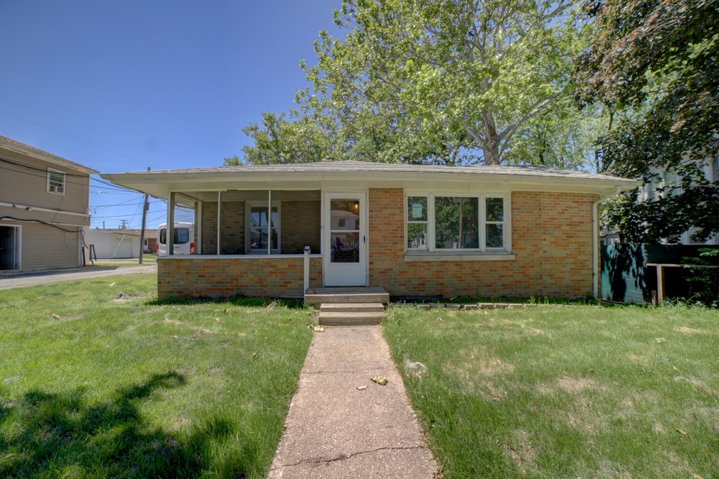 Sold 223 N 4th St Watseka Il 60970