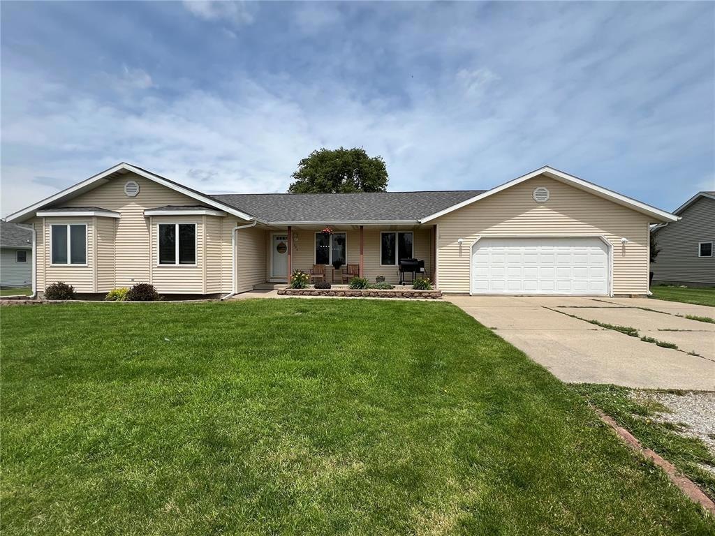 304 6th St E, Newhall, IA 52315 MLS 2403818