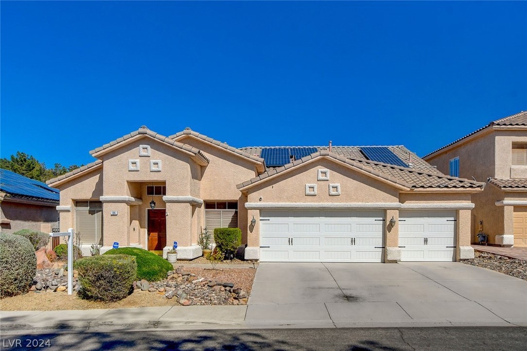 84 Lost Mountain Ct, Henderson, NV 89074 | MLS# 2568502 | Homes.com