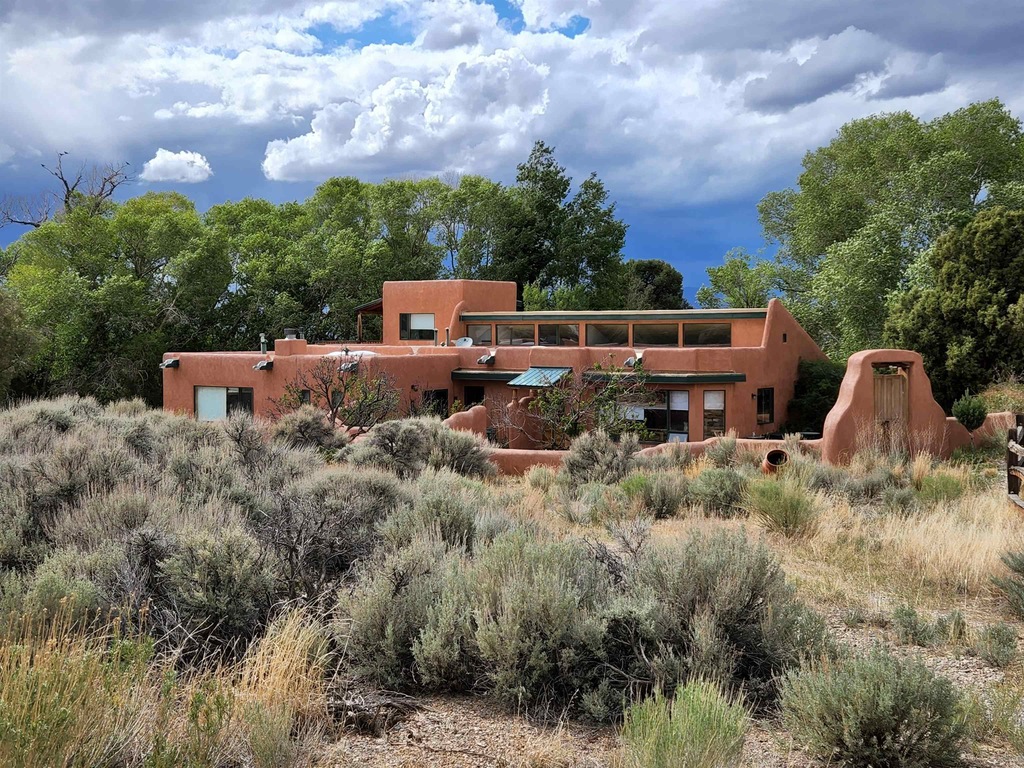 32 Quintana Rd, Questa, NM 87556 MLS 111374