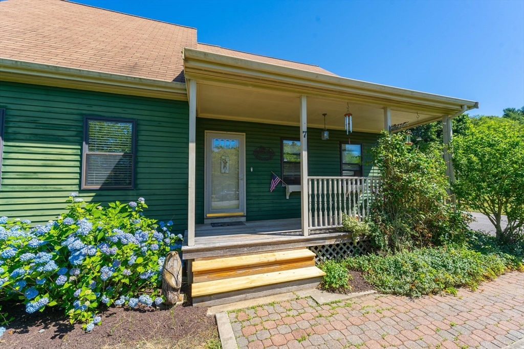 7 Heritage Rd, MA 02743 MLS 73259464