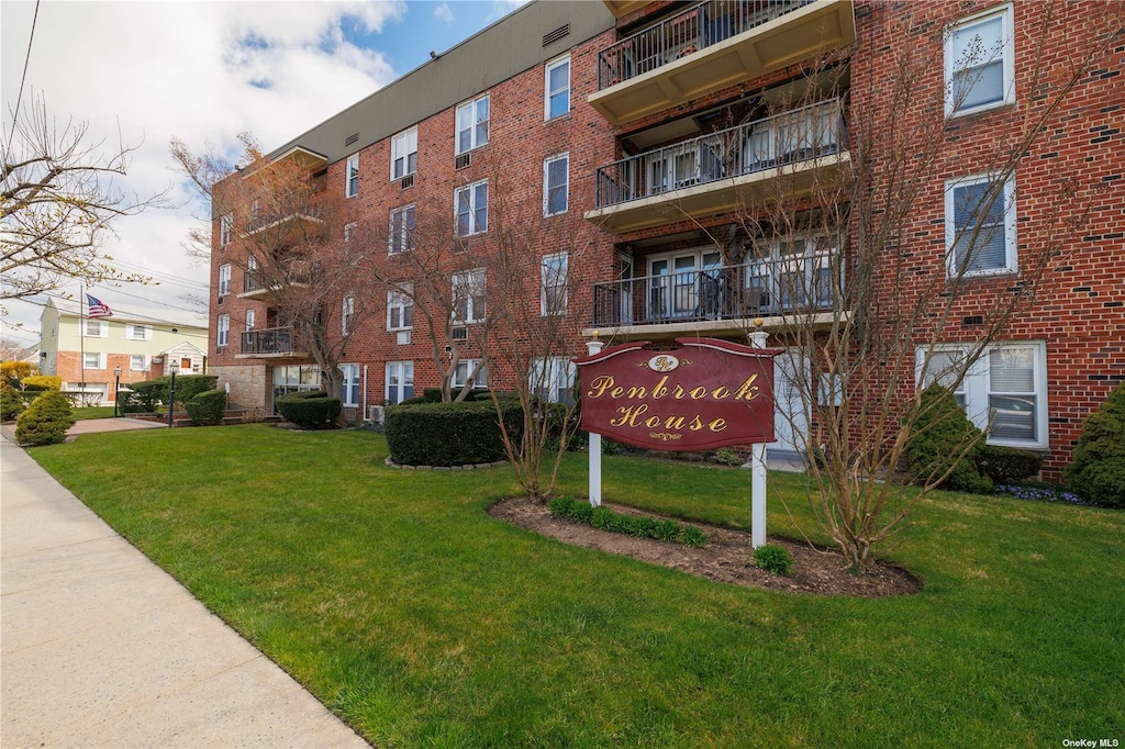 60 Hempstead Ave Unit 3Q, Lynbrook, NY 11563 | MLS# ONE3543366 | Homes.com