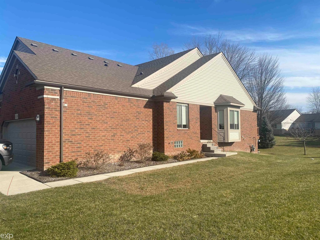 51130 Dunston Dr Unit 1, Chesterfield, MI 48051 MLS 50133812
