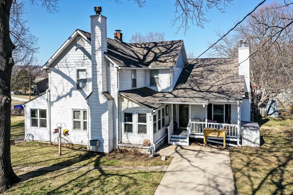 605 E 2nd St, Tonganoxie, KS 66086 MLS HMS2475581