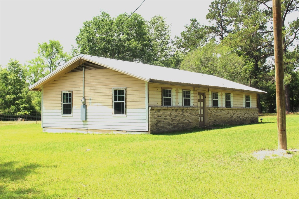 1430 County Road 4540, Kennard, TX 75847 MLS 65642355