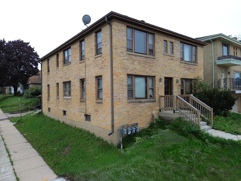 5501 W Greenfield Ave, Milwaukee, WI 53214