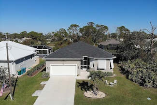 122 Glades Dr, Rotonda West, FL 33947