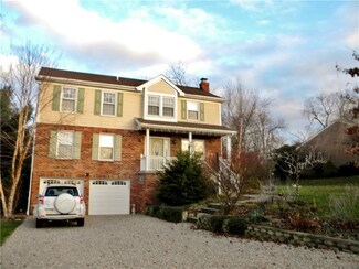 405 Garden Hill Dr, Tarentum, PA 15084