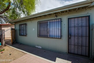 419 E Thoroughbred St, Tucson, AZ 85706