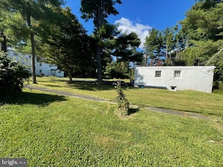 3636 Pine Rd, Huntingdon Valley, PA 19006