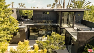 7431 Franklin Ave, Los Angeles, CA 90046