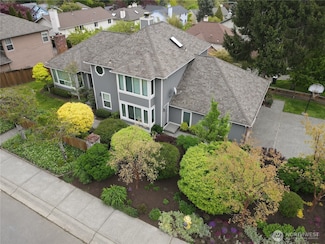 15210 NE 72nd St, Redmond, WA 98052