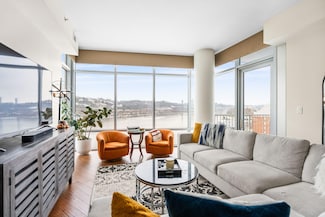 400 Riverboat Row Unit 705, Newport, KY 41071