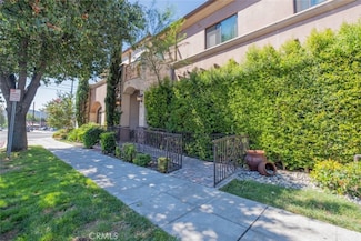 201 N Reese Place Unit 103, Burbank, CA 91506