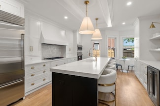 43 Mt Vernon St, Boston, MA 02108